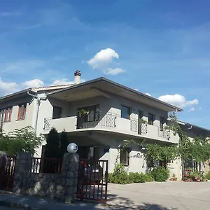 Vendégház Sara
