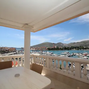 Palace 4* Trogir